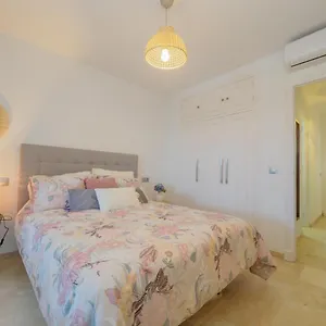 https://cubos-apartamento-las-acacias-beach.es-andalucia.com